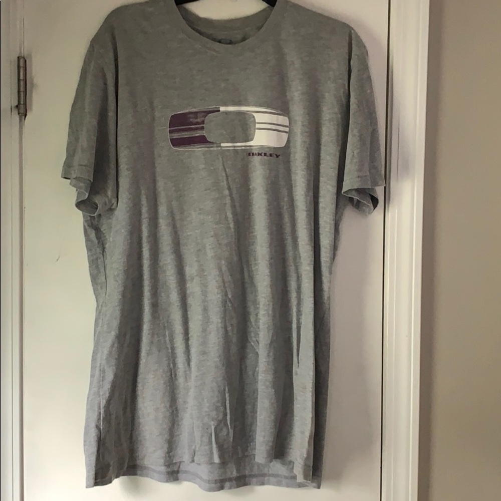 Oakley men’s t shirt